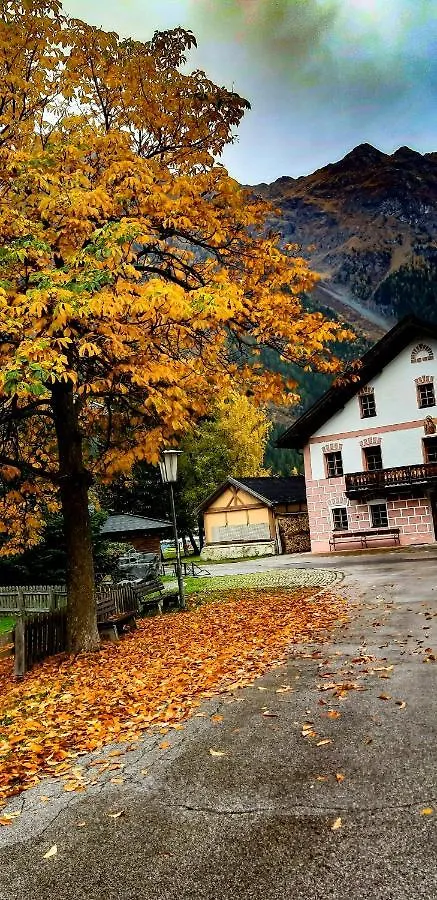 Apart Lisa Sölden